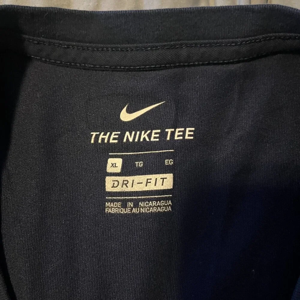 Nike women xl